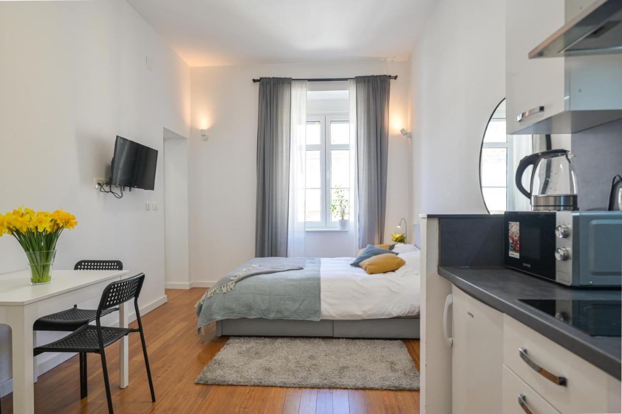 Berry Berry Studio Apartment Zagreb Exterior photo